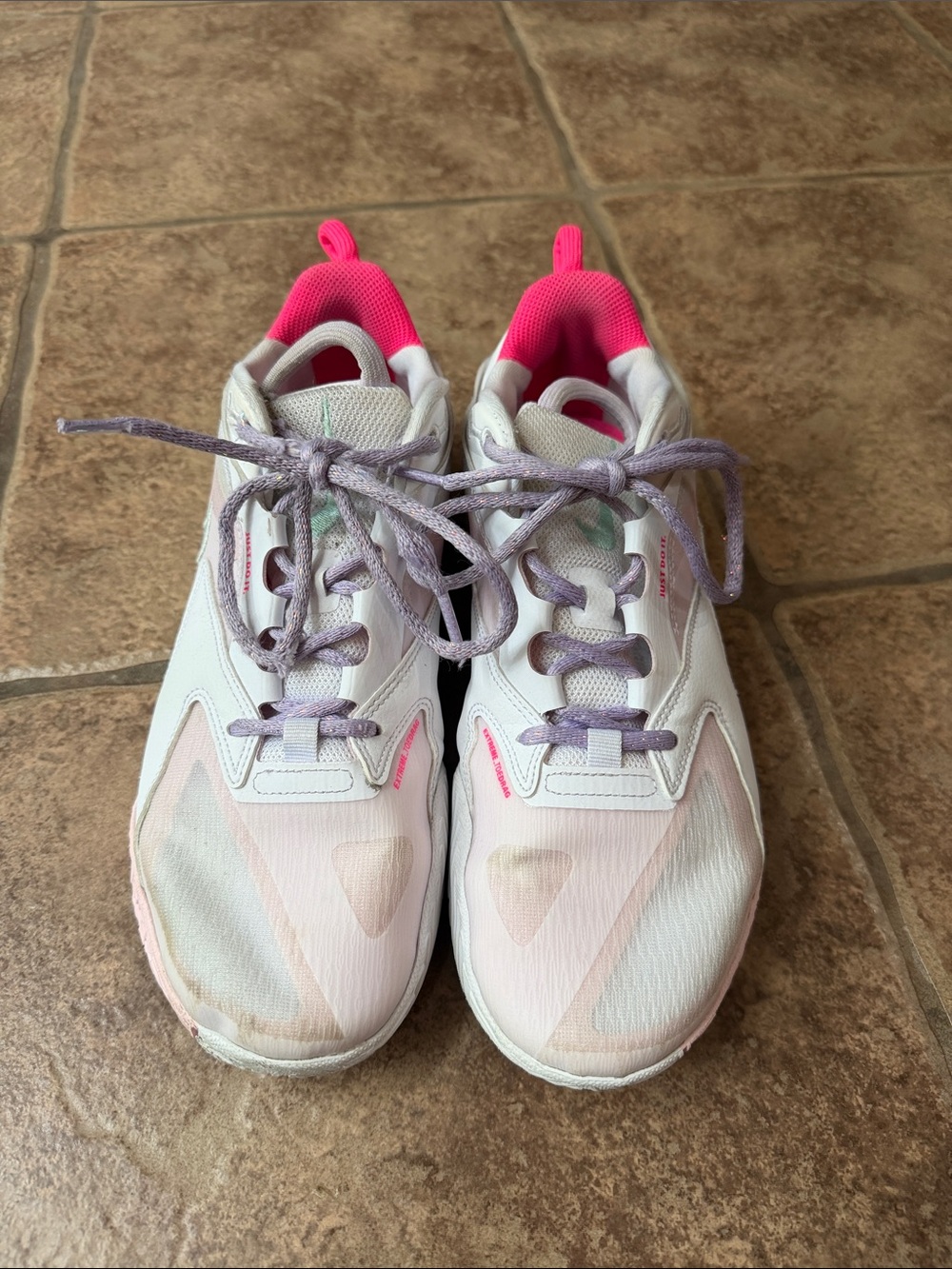 Nike AIRZOOM HyperAce 3 SE Women's White Athletic Sneakers with Pink Accents - Picture 2 of 10